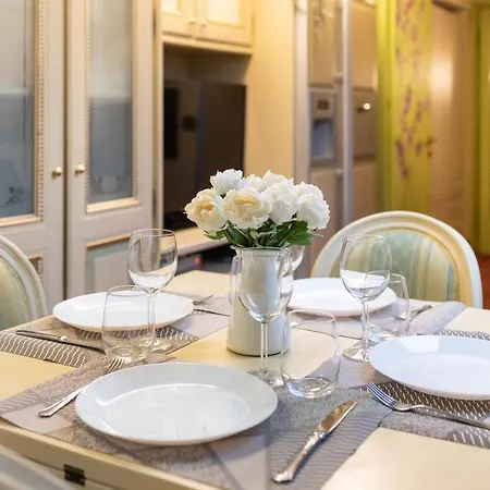 Stazione Centrale-loreto Vintage House With Terrace Wifi Sky-netlix Appartement