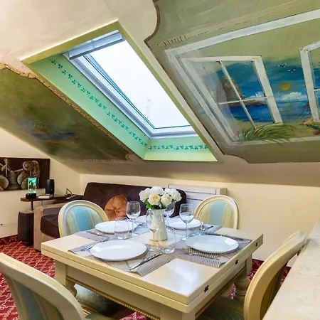 Stazione Centrale-loreto Vintage House With Terrace Wifi Sky-netlix *