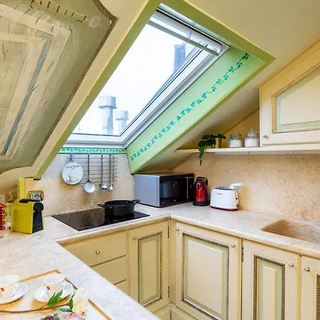 Apartment Stazione Centrale-loreto Vintage House With Terrace Wifi Sky-netlix *